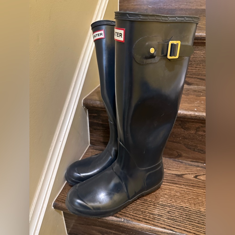 Hunter Tall Gloss Navy Rainboots